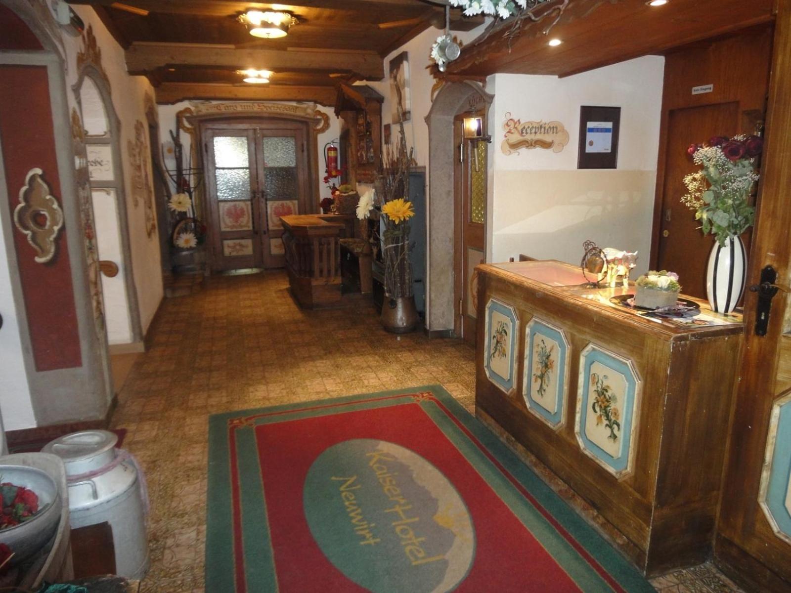 Kaiserhotel Neuwirt Oberndorf in Tirol Eksteriør billede