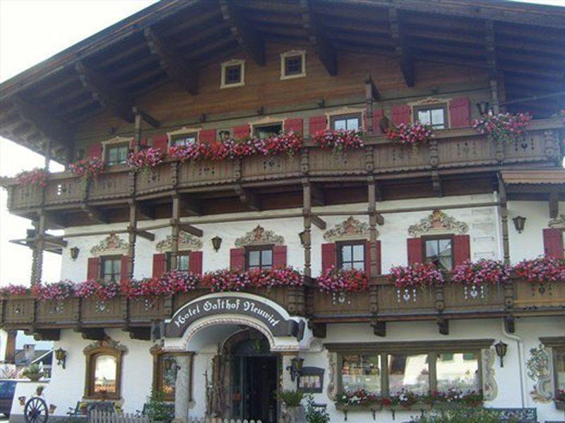 Kaiserhotel Neuwirt Oberndorf in Tirol Eksteriør billede