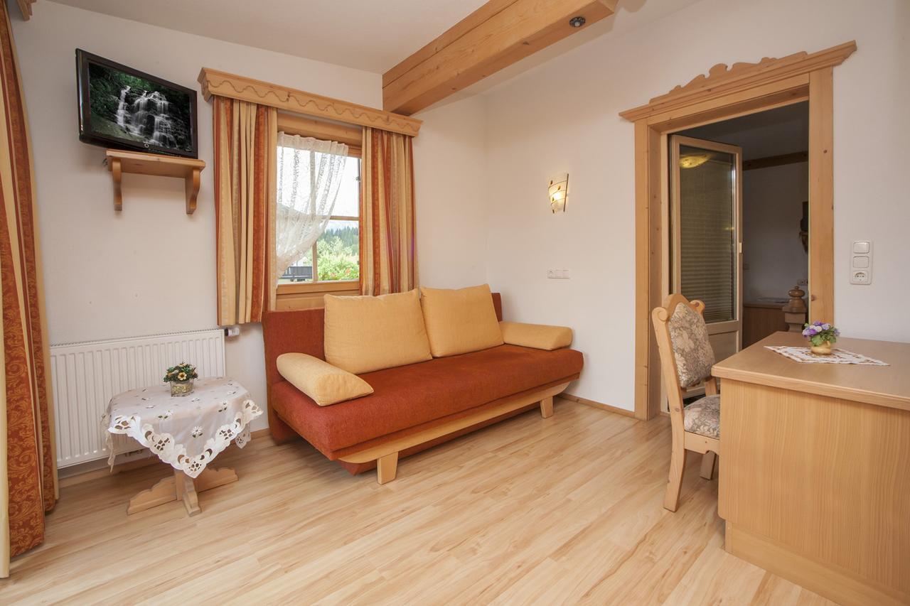 Kaiserhotel Neuwirt Oberndorf in Tirol Eksteriør billede